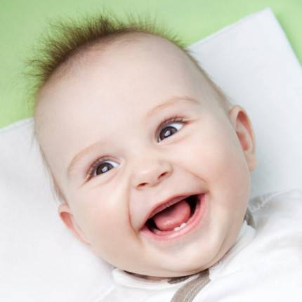 neonato-primi-dentini