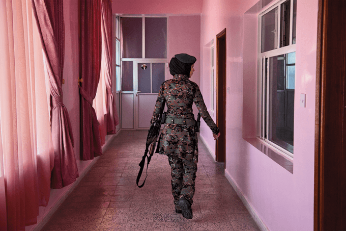 donna vestiti militari