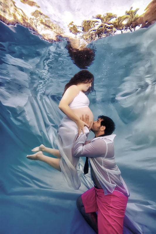 donna e compagno coreografia sott acqua