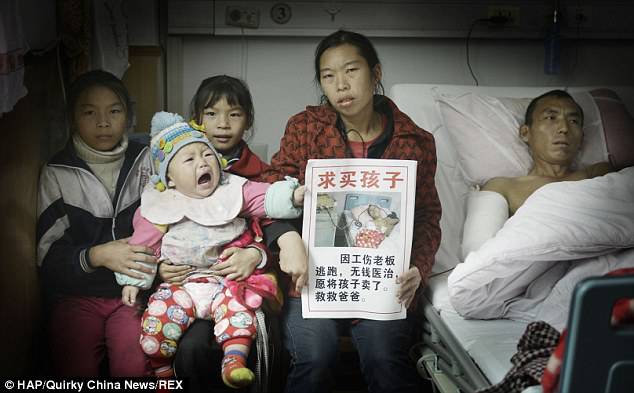 famiglia cinese chiede aiuto