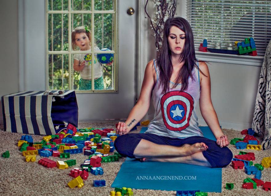 Mom-turns-chaotic-life-with-toddler-into-fun-photo-series.-13__880