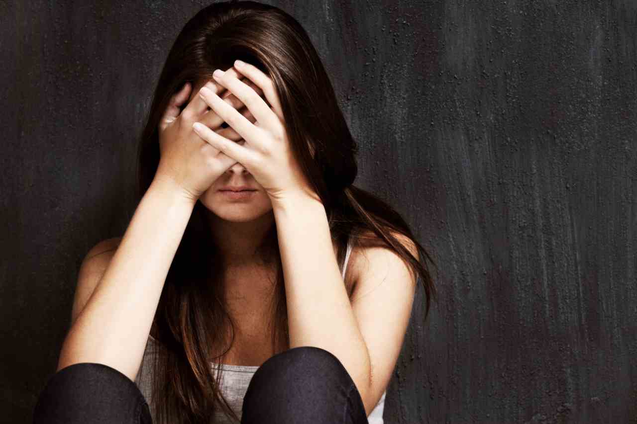 ragazza violentata dal padre