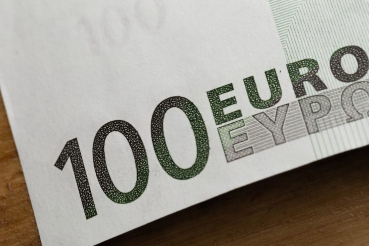 A chi spetta il bonus Natale da 100€