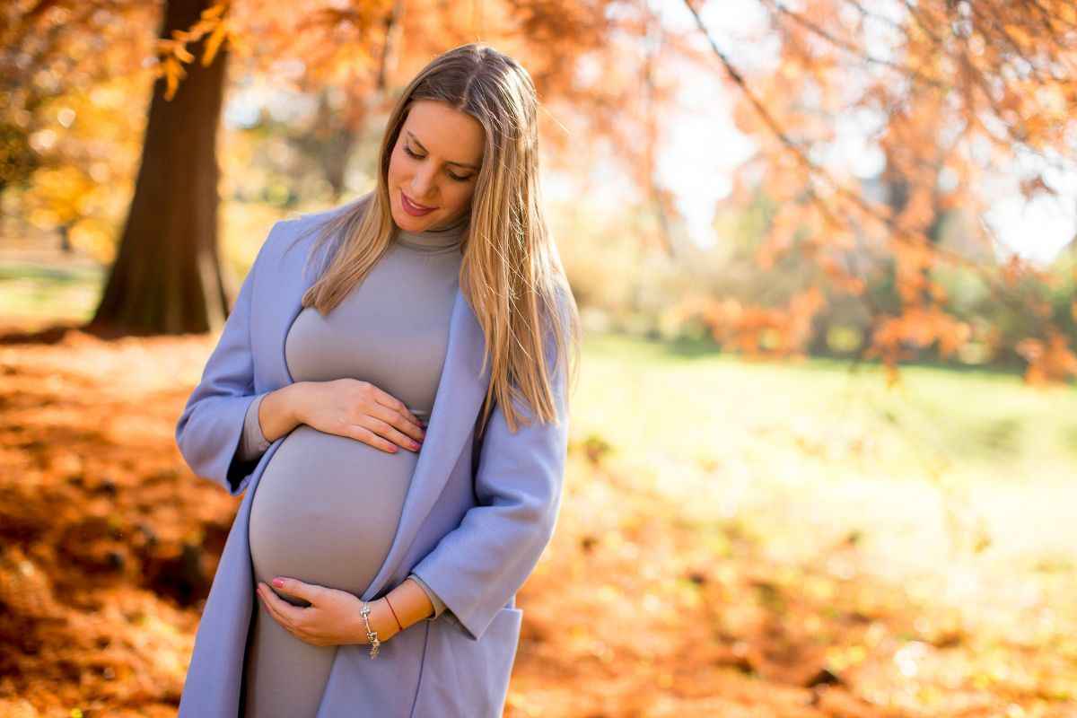 Cosa indossare in gravidanza durante l'autunno